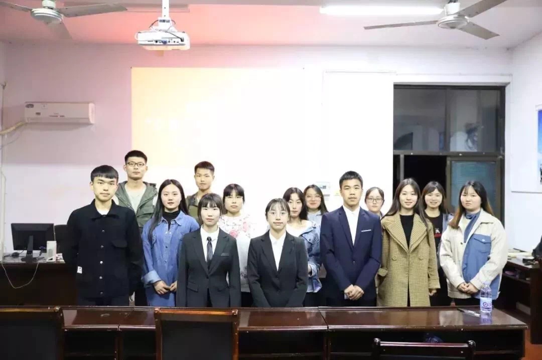 (图为合影)